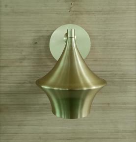 guest room wall lamp 